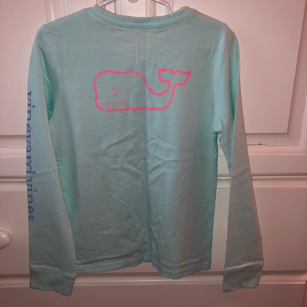 Girl’s Vineyard Vines whale T-Shirt XS